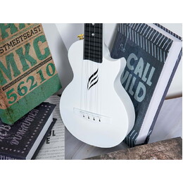 Enya Nova U Carbon Soprano Ukulele - White