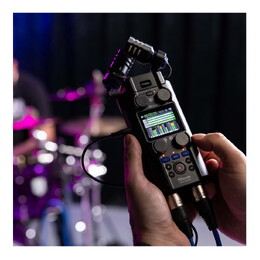 Zoom H5 Studio Handy Recorder