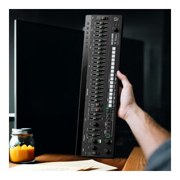 Donner Essential L1 Analog Synthesizer